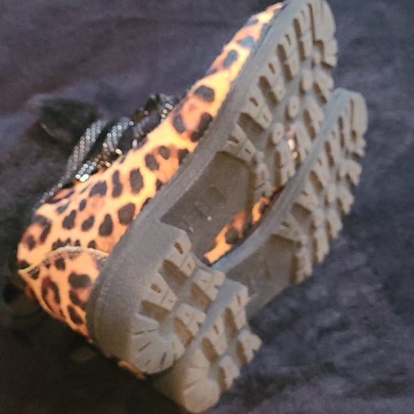 Cheetah print boot's - Picture 5 of 5